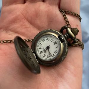 Clock necklace *does not tick*